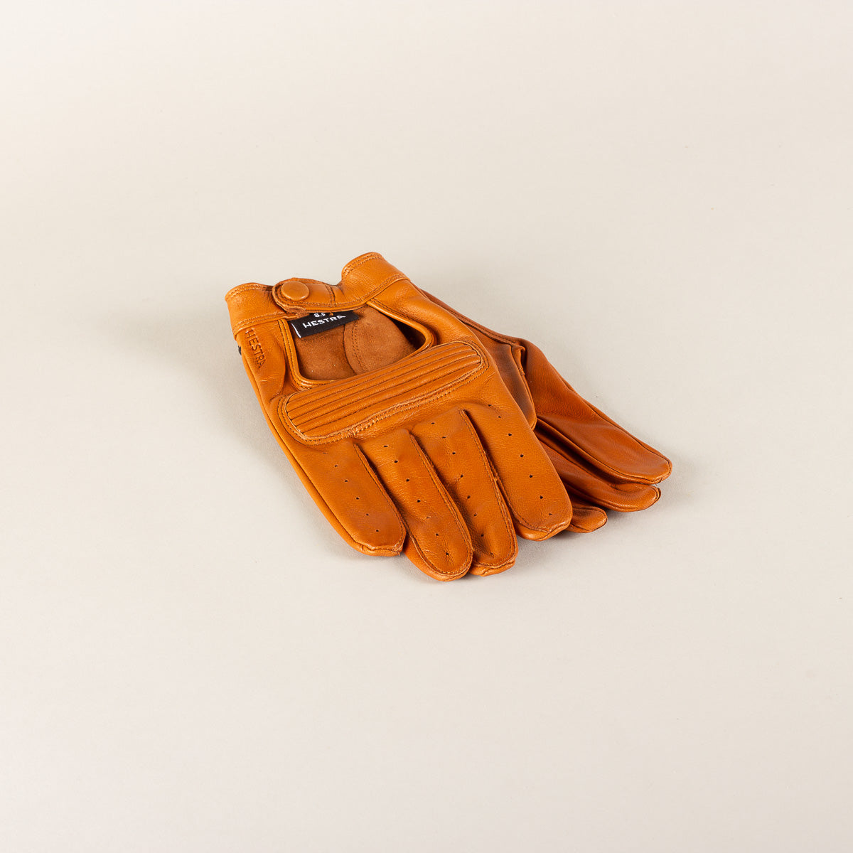 HESTRA Steve leather driving gloves cork โ Distinctly Different